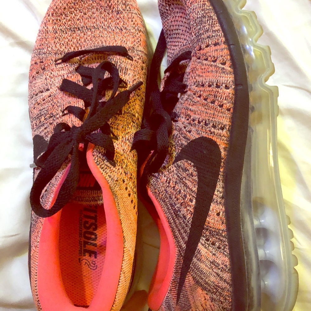Nike flyknit fit sole size 7